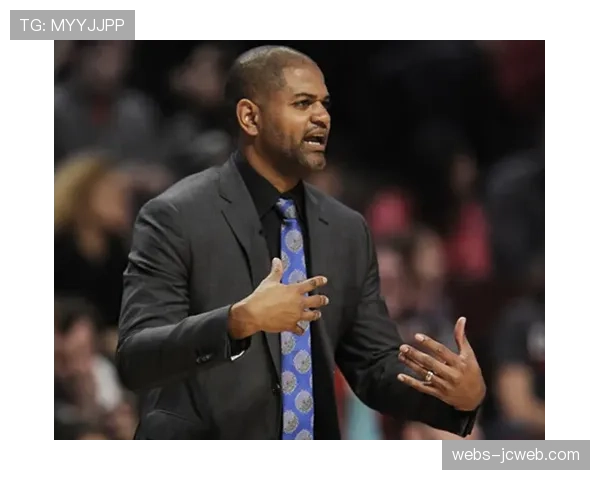 官方：骑士与主帅比克斯塔夫达成多年续约协议